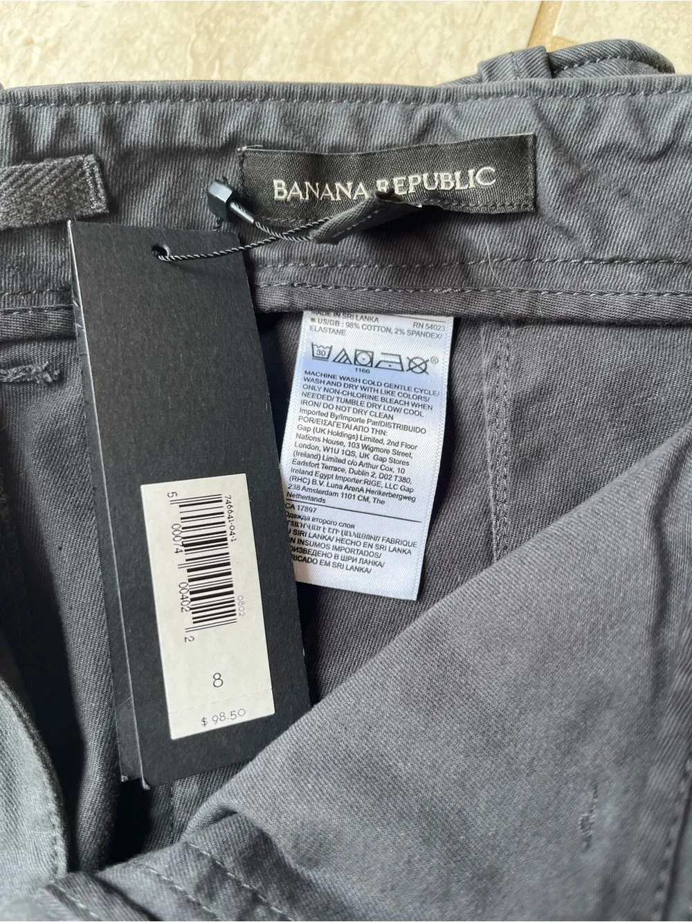 Banana Republic Black Cargo Pants with jogger zip ankles size 8 brand new - Picture 3 of 7